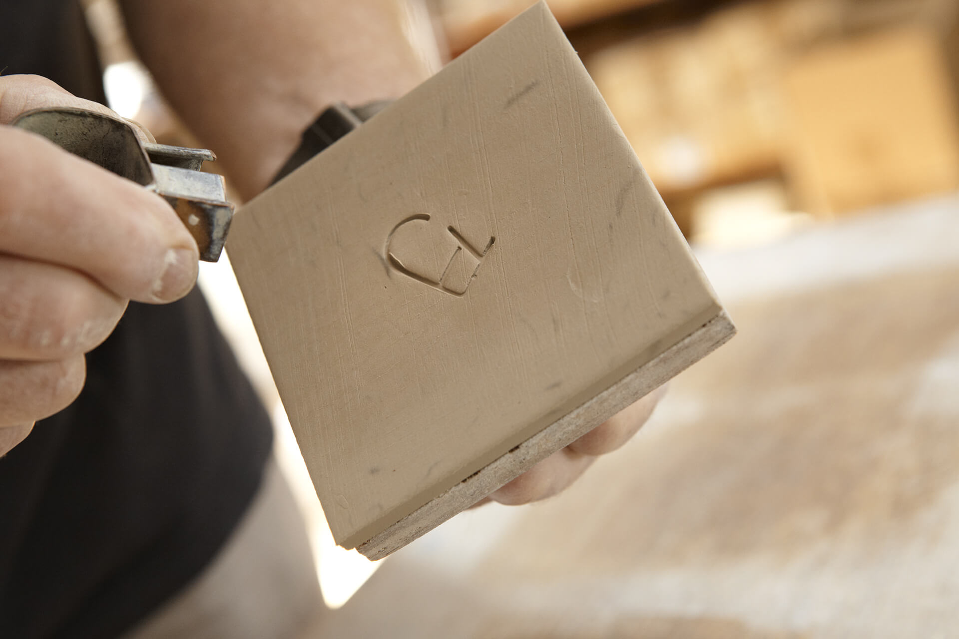 Katja Nitsche fotografiert eine Marschentöpferei für Country